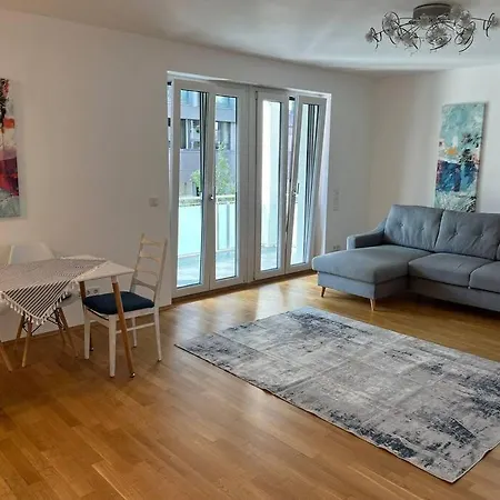 Moderne 4-zimmer In Ffm Apartmán *